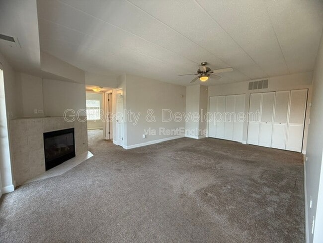Photo - 17212 Oak Park Ave Unit 2se