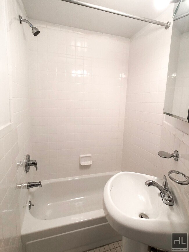 Photo - EAST 70 STREET Unit 2