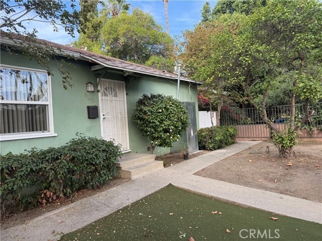 Building Photo - 5901 Woodman Ave Unit 5901