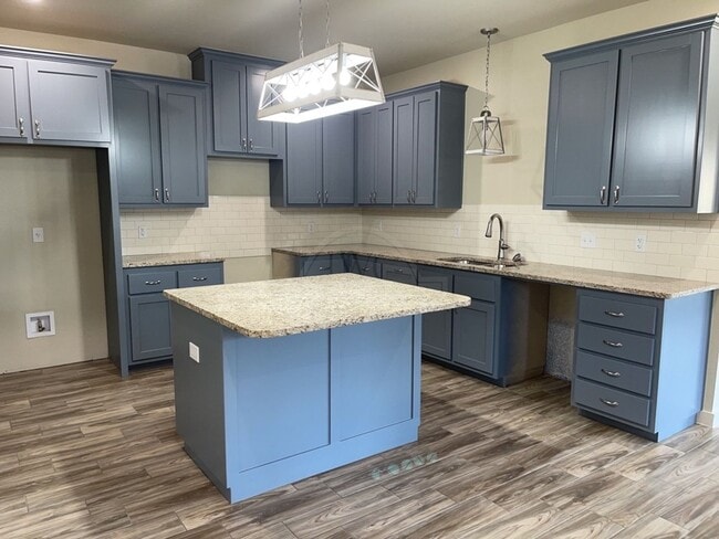 Photo - 5005 White Rose Dr