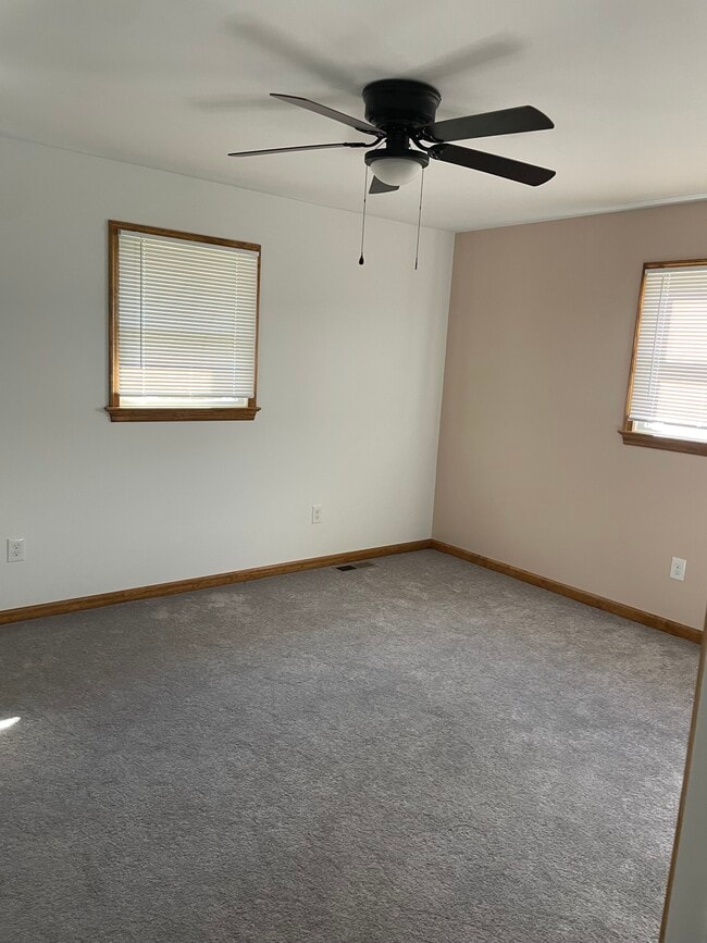 Bedroom - 103 S York Rd
