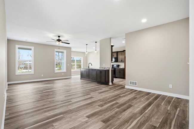 Photo - 1044 Stonehaven Dr