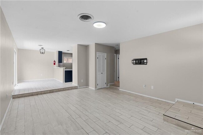 Photo - 12 Wisteria Ave