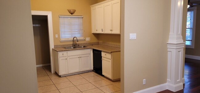 Photo - Cute House for Rent in Roseville!