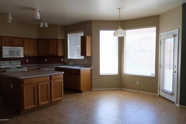 Photo - 16806 S 42nd St