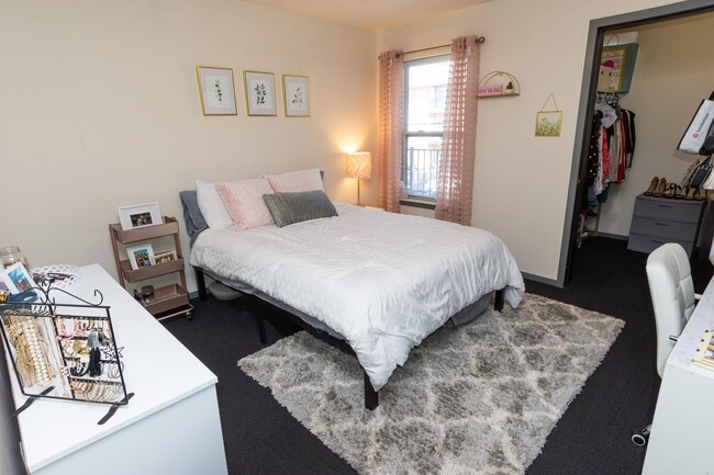 Photo - Eko Park Apartments