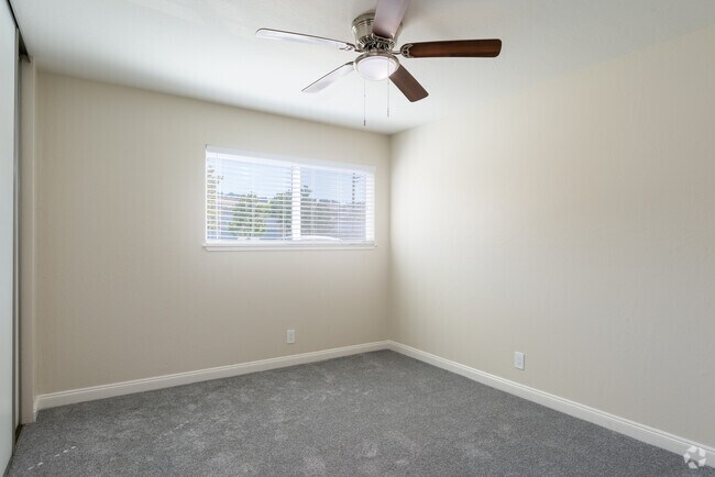 1BR, 1BA - 560SF