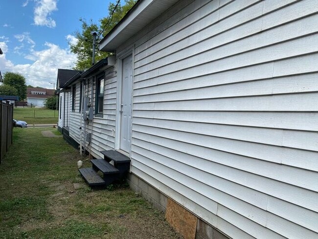 Photo - Germantown / Salemtown House for Rent!  2 Beds w/ extra rooms  + 2 full baths!