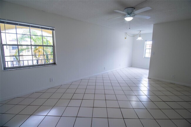 Photo - 1505 SW 2nd St Unidad 201
