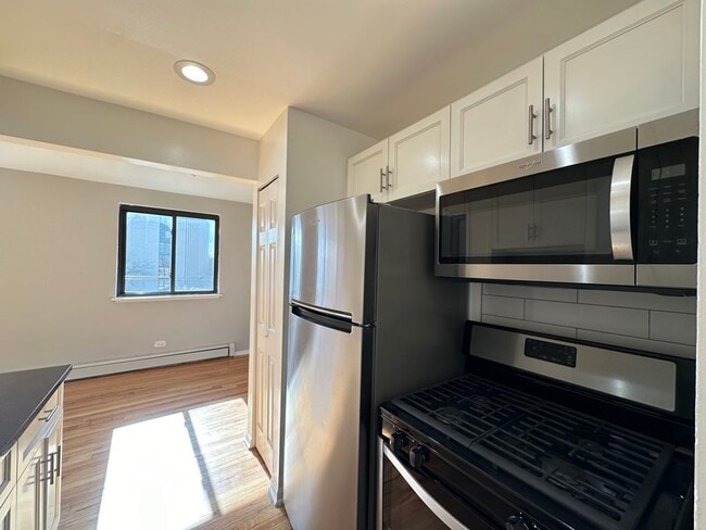 Photo - 6954 N Sheridan Rd Unit 025