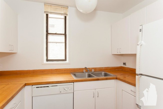 Photo - 2904 N Broadway St Apartments