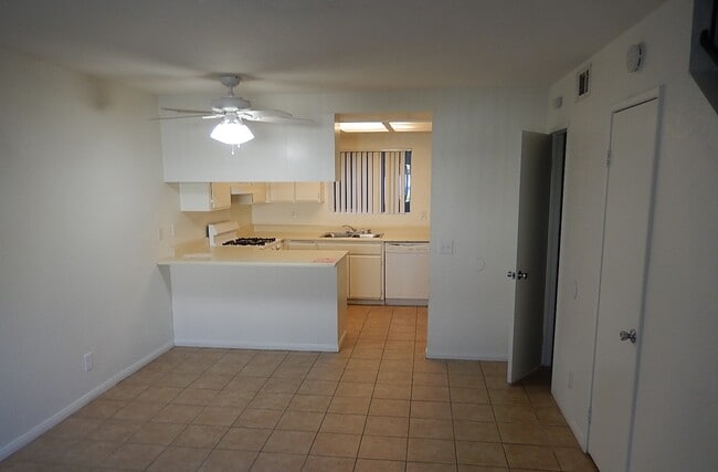 Building Photo - 28691 Calle del Lago Unit B Rental