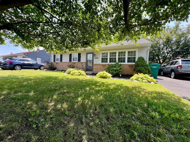 Photo - 3-Bedroom Single Family Home in Bristol! Available Mid-September!