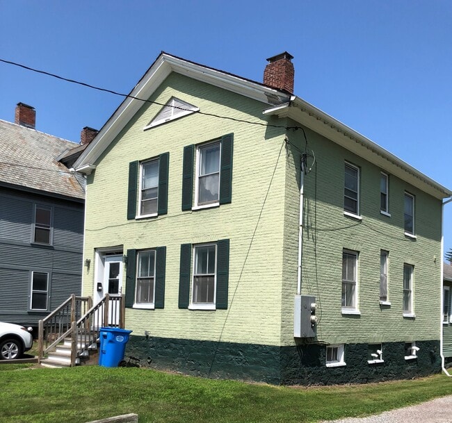 Building Photo - 132 Colchester Ave Rental