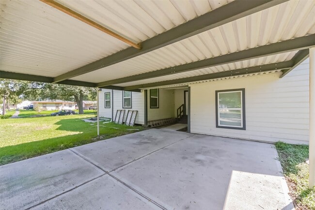 Photo - 1102 W Hart Ave