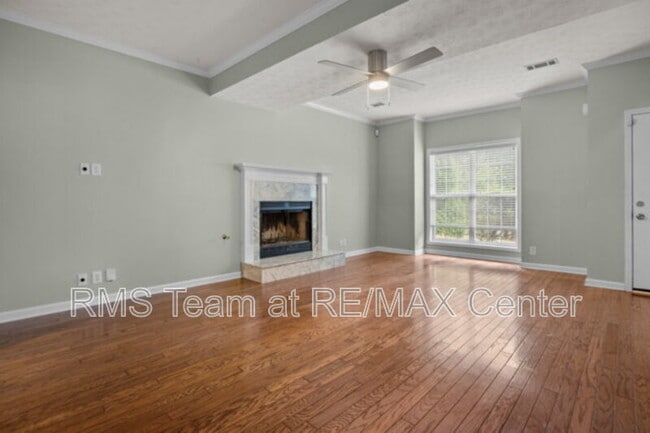 Photo - 46 Stonehedge Ct