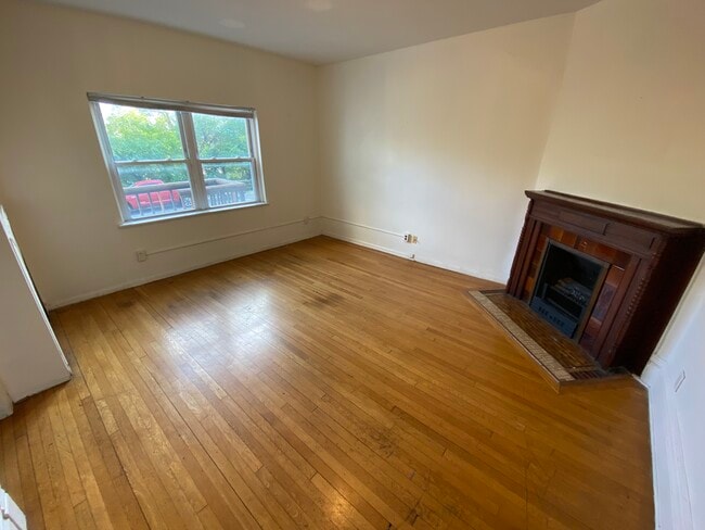 Building Photo - 469 Grand Ave Unit 1