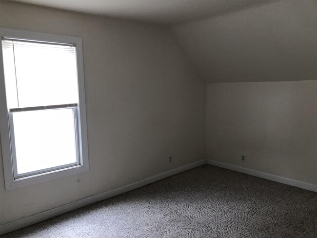Photo - 120 W Dartmouth St