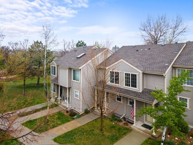 Building Photo - Newly Remodeled Home Backing to Quail Street Park