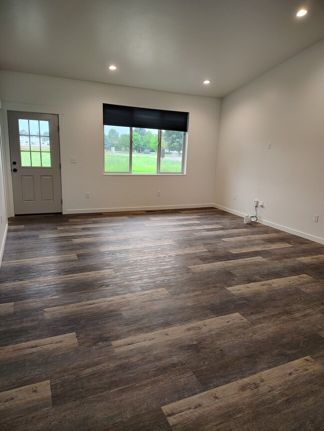 Photo - 1524 Trumble Creek Rd