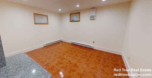 Photo - 69 Babcock St Unit 7