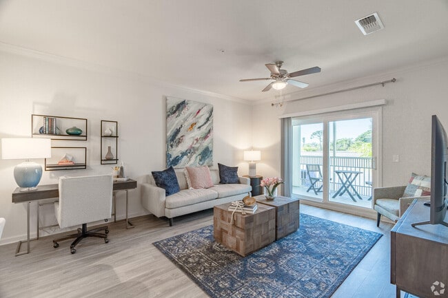 Photo - 1924 NW Federal Hwy Unit #1305