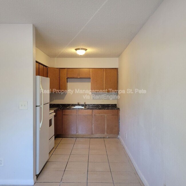 Photo - 8429 N 39th St Unit 4