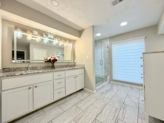 Photo - 6610 Campden Dr