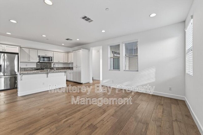 Photo - 480 Palisade Dr