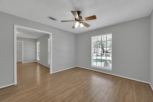 Photo - 27121 Wells Ln