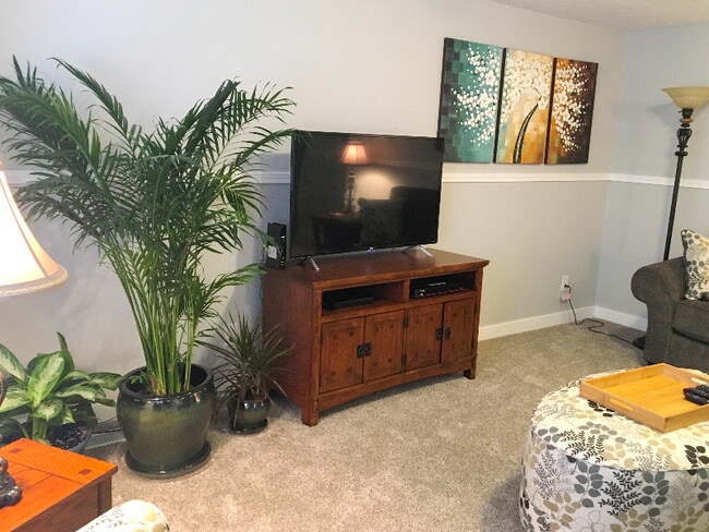 Photo - 3777 Woodward Ct NE