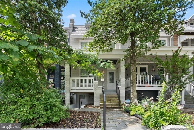 Building Photo - 1273 Oates St NE Rental