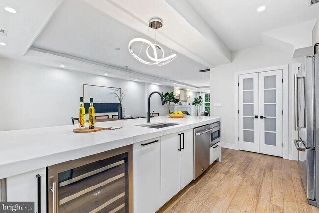 Photo - 3525 16th St NW