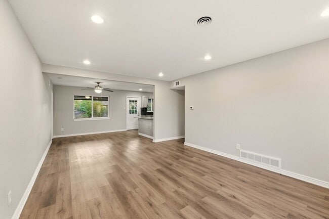 Photo - Beautiful 3-Bedroom, 2 Bath Home With Grea...