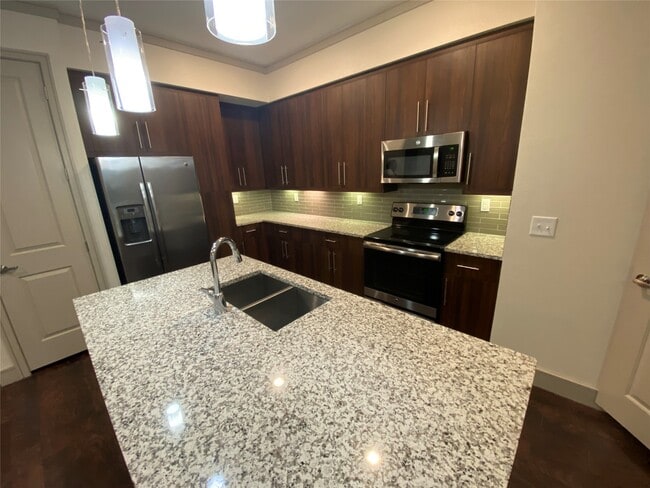 Photo - 1800 St Joseph Pkwy Unit 213