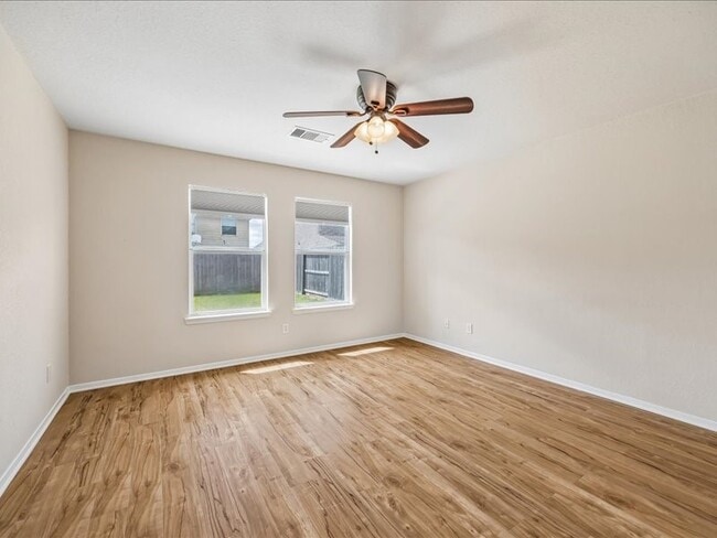 Photo - 2715 Gaelic Green St