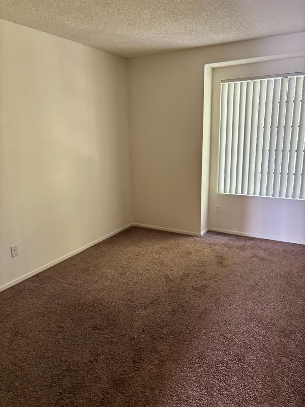 Photo - 8141 Lampson Ave Unidad 3