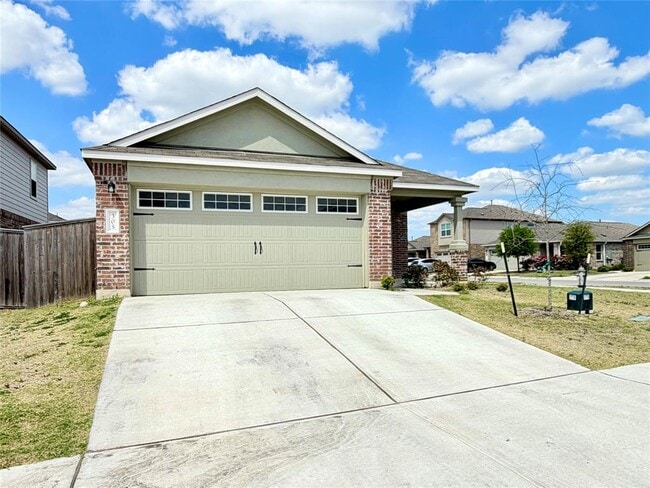 Photo - 305 Milliner Lp