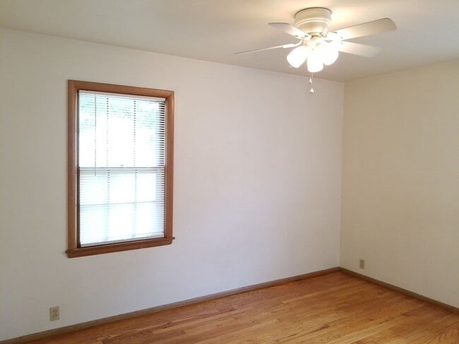 Photo - 2 bdrm, 1.5 bath duplex with flexible possession!