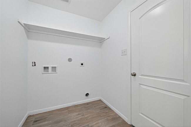 Photo - 6009 Cypress Ln