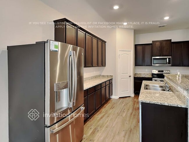 Photo - 8002 Bluewater Cove