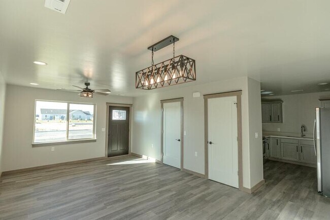 Photo - 3910 St Marys Rd