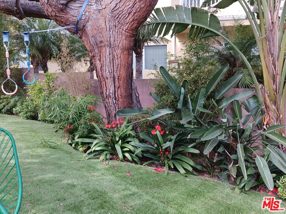 Photo - 3859 Cochran Ave