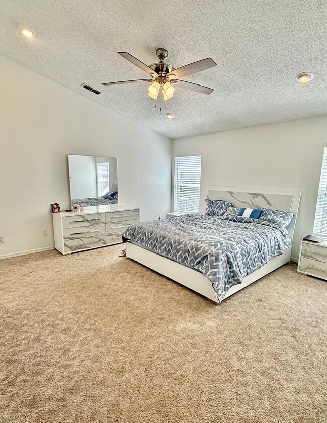 Dormitorio principal - 2414 Siward Ave