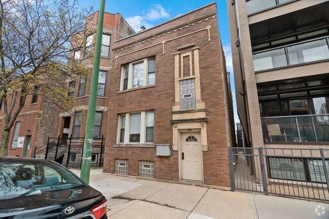 Building Photo - 452 N May St Rental