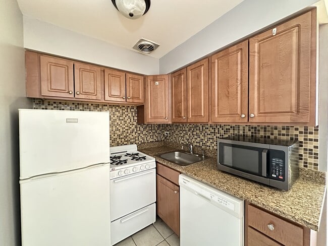 Photo - 5820 N Sheridan Rd Unit 603