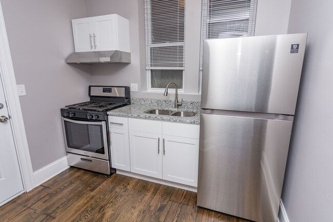 Photo - 1330 W 78th St Unit 3