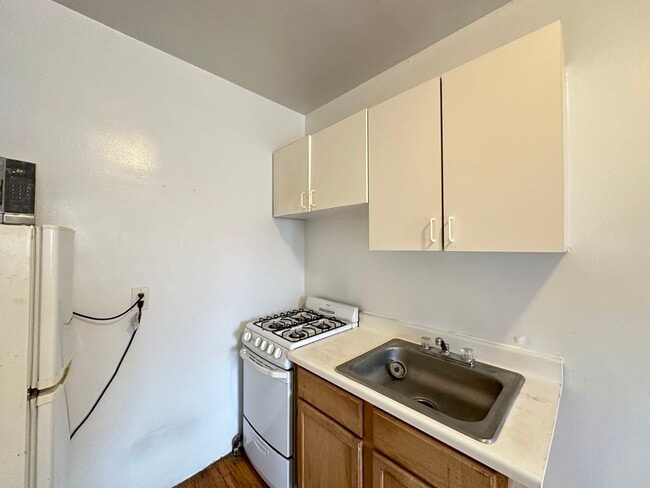 Photo - 3306 W Schubert Ave Unidad N3