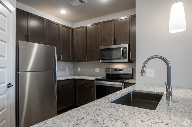 2 BR, 1.5 BA - 1,451 SF