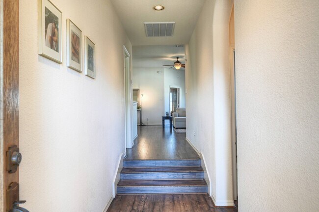 Photo - 108 Cove Cir